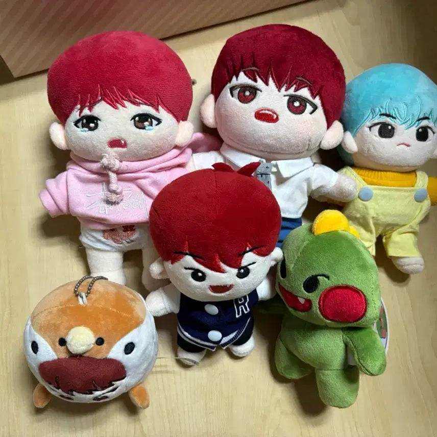 [BUNJANG] Park Woojin (Wanna One/AB6IX) Doll / 워너원, ab6ix 박우진인형 판매해요