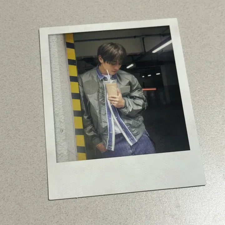 [BUNJANG] SHINee Minho "CHASE" Album Random Polaroid / 민호 콜백 앨범 랜덤 폴라로이드