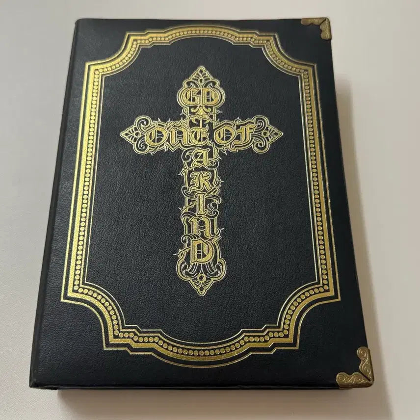 [BUNJANG] G-Dragon ONE OF A KIND Album Gold Version / 지드래곤 ONE OF A KIND 앨범 골드버전