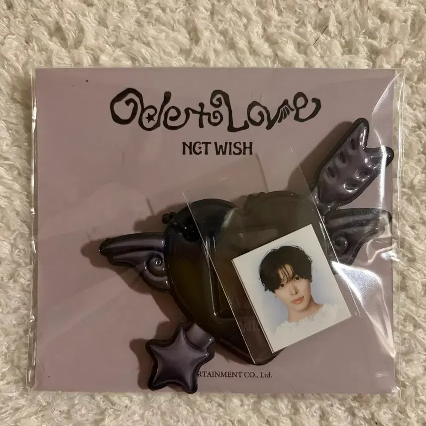 [BUNJANG] NCT WISH Odd To Love Popup Mini ID Photo Holder Set Riku (Sealed) / 미개봉 새상품) Nct wish 엔시티위시 오드투럽 팝업 미니 증명사진 홀더 세트 리쿠