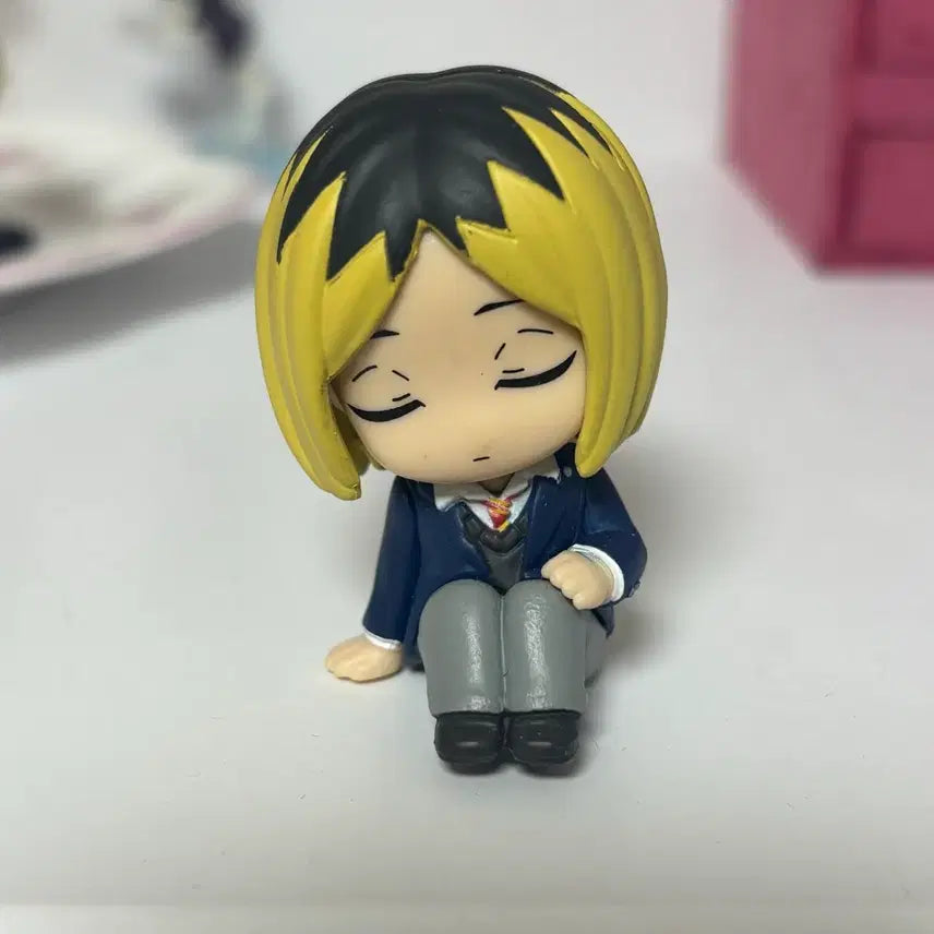[BUNJANG] Haikyuu!! Kozume Kenma Shoulder Mount Gacha Figure / 하이큐 코즈메 켄마 어깨쿵 가챠 피규어