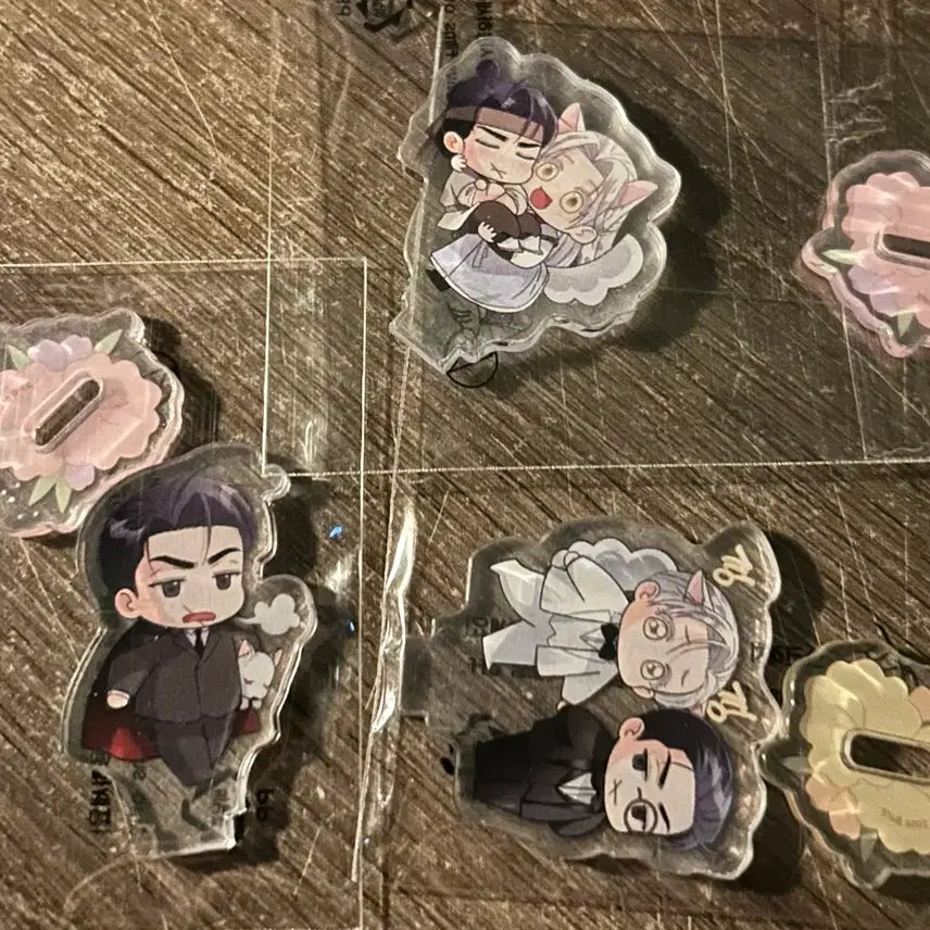 [BUNJANG] Iri Sarangseureoun Neo (Lovely You) Mini Acrylic Stand Bundle Set / 이리 사랑스러운 너 이사너 미니 아크릴 스탠드 양도합니다!