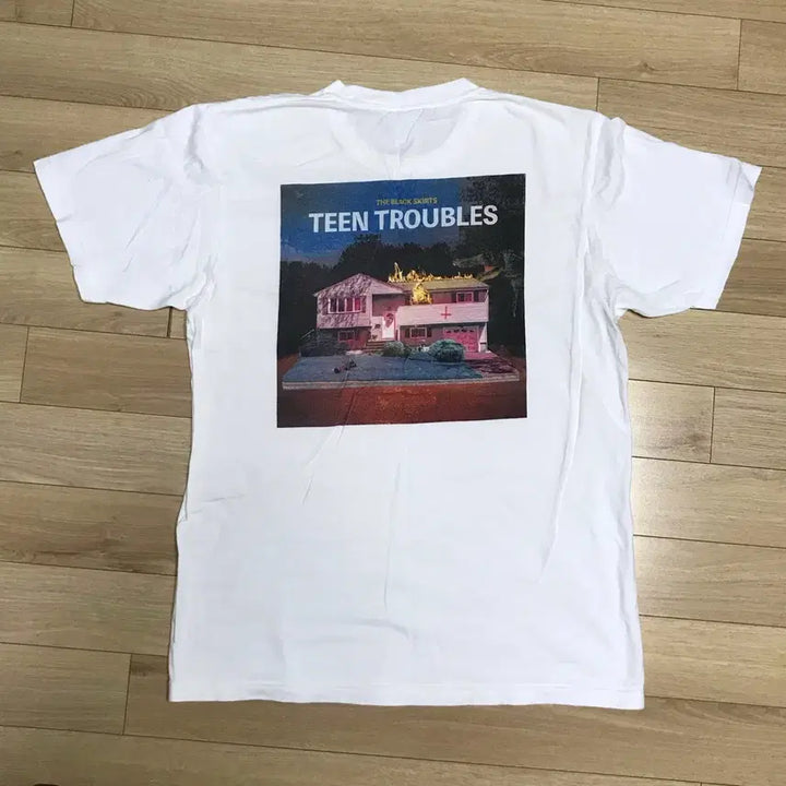 [BUNJANG] The Black Skirt Teentroubles Short-Sleeve T-Shirt L / 검정치마 틴트러블 반팔티셔츠 L teentroubles