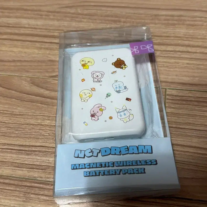 [BUNJANG] NCT DREAM Everland Magnetic Wireless Power Bank 5000mAh / NCT DREAM 애버랜드 무선 보조배터리