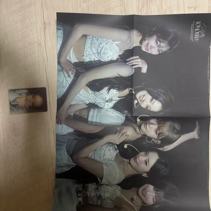 [BUNJANG] Naw to Tomorrow Lee Na-gyeong Photocard &amp; Poster Set / 나우투마로우 포스터, 이나경 포카