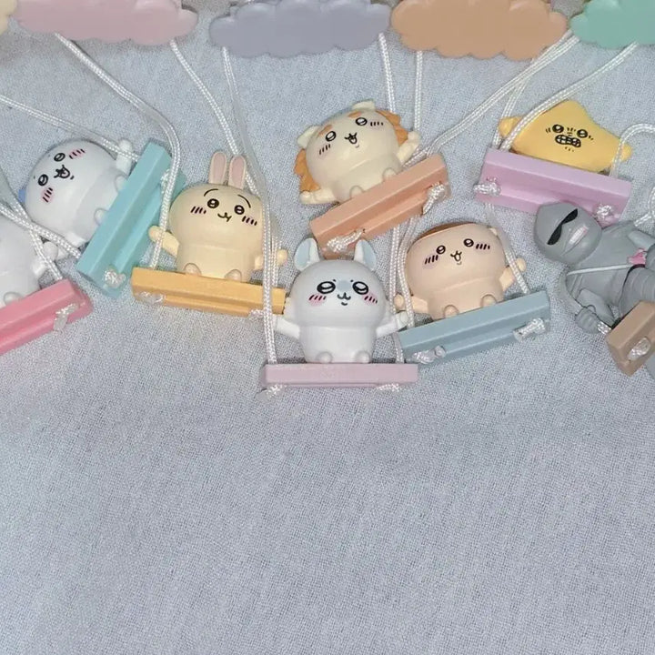 [BUNJANG] Chiikawa Swing Figure Full Set / 먼작귀 치이카와 그네 피규어 캐릭터 전종 세트