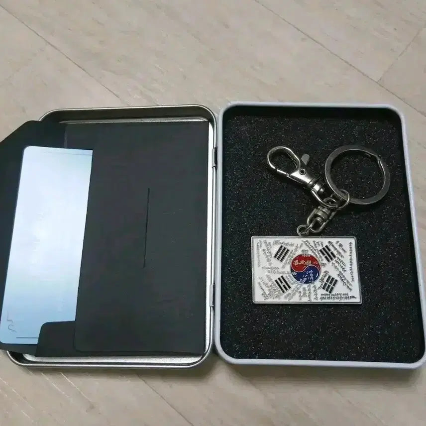 [BUNJANG] Infresh Taegeukgi Sponsorship Keyring / 인프레쉬 태극기 후원 키링