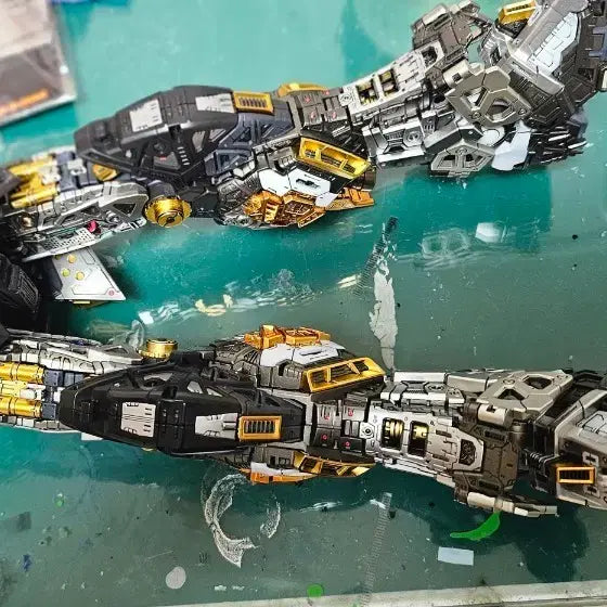[BUNJANG] PG Unleashed RX-93 Nu Gundam Lower Body Frame Painted Model Kit / PG 언리쉬드 뉴건담 하반신 프레임 도색작 팝니다