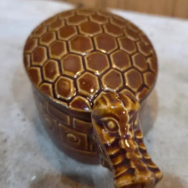 [BUNJANG] Celadon Turtle-Shaped Ceramic Box / 연대좋은 거북형상 도자기 합