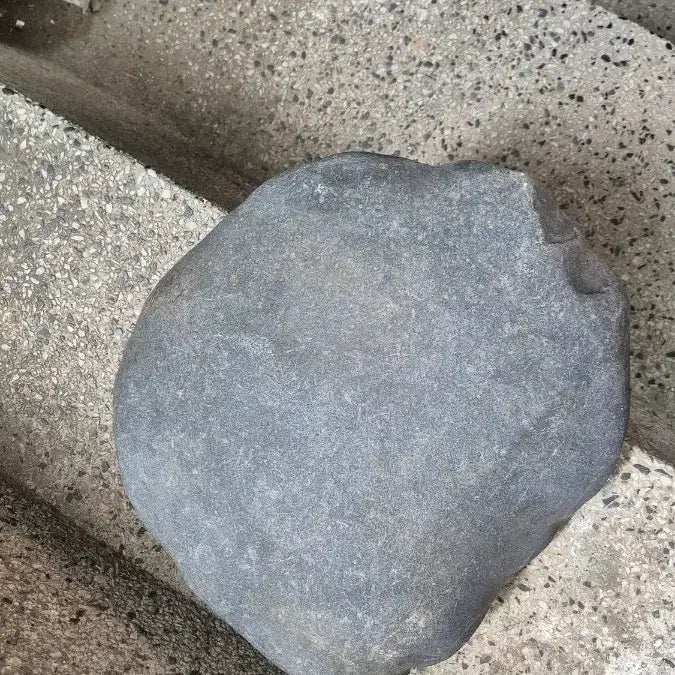 [BUNJANG] Natural Oseok Stone - 35x33x7 cm / 35   33   7 센치 오석돌가공석아님자연그대로