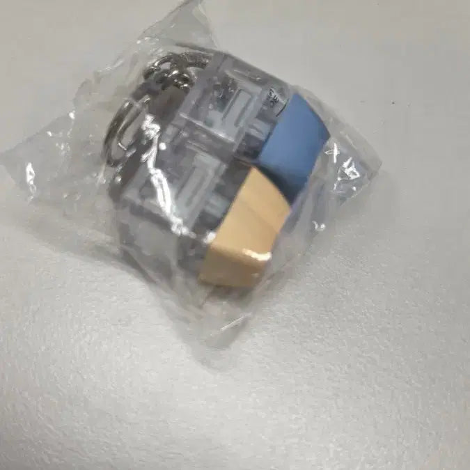 [BUNJANG] TXT Yeonjun Ice Cream Keychain (Sealed) / 연준 키캡 키링 미개봉 아이스크림 경품