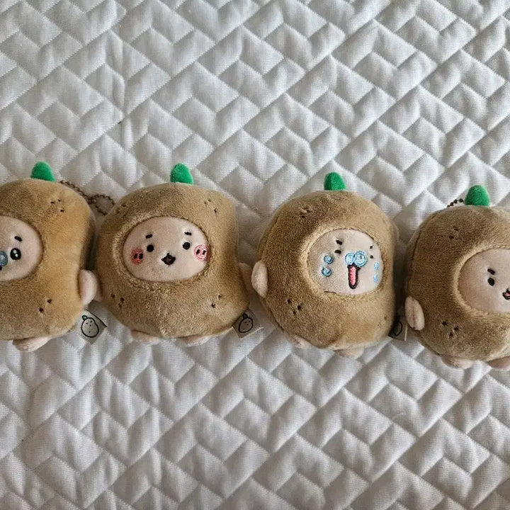 [BUNJANG] Manggeureonjin Gom (MangGom) Potato Doll Bundle Set / 망그러진곰 망곰이 감자 인형 일괄