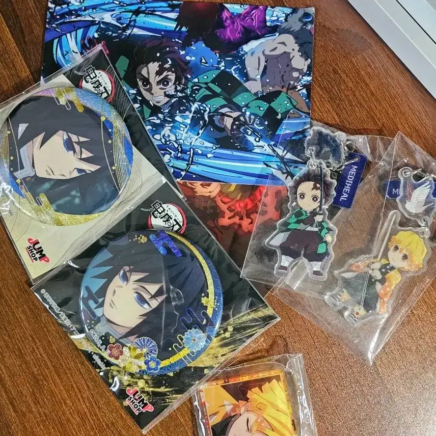 [BUNJANG] Demon Slayer: Kimetsu no Yaiba Tomioka Giyu Sealed Can Badge Set / 귀멸의칼날 귀칼 토미오카 기유 미개봉 캔뱃지 2개 일괄 판매합니다