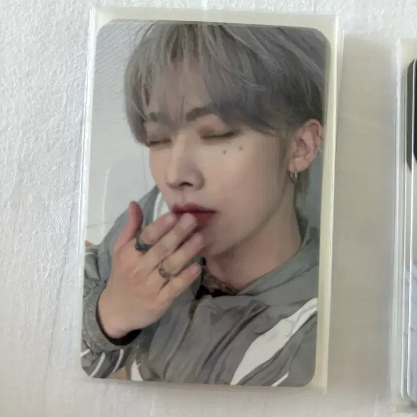 [BUNJANG] THE BOYZ Rickey Lucky Draw Photocard / 앤더블 리키 미공포 개죽이 포카 특전