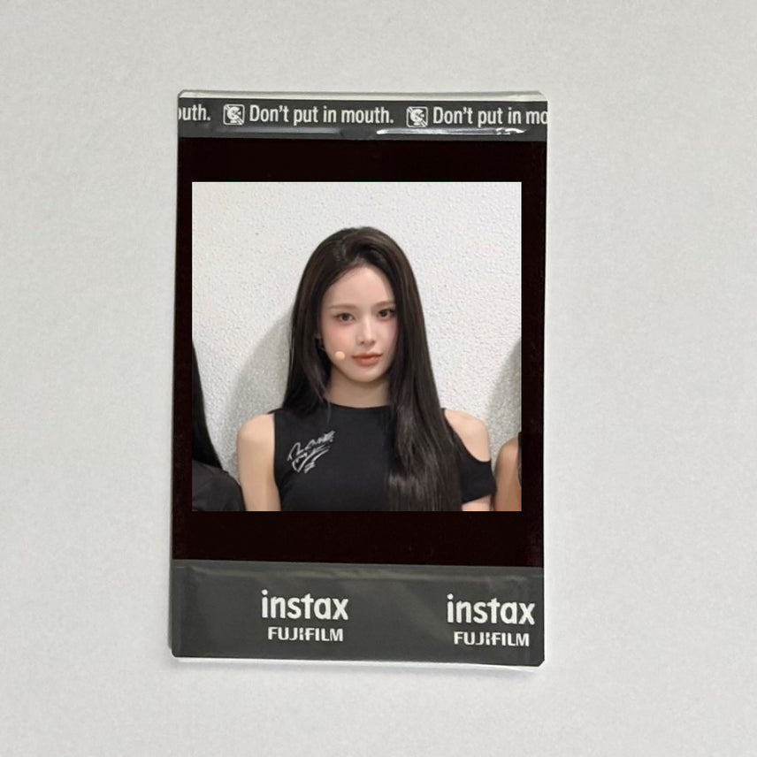 [BUNJANG] IZNA IZNA Bang Jimin POB Signed Polaroid / izna 이즈나 방지민 미공개 싸인 폴라로이드 싸폴 양도