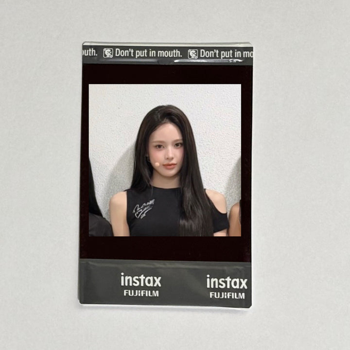 [BUNJANG] IZNA IZNA Bang Jimin POB Signed Polaroid / izna 이즈나 방지민 미공개 싸인 폴라로이드 싸폴 양도