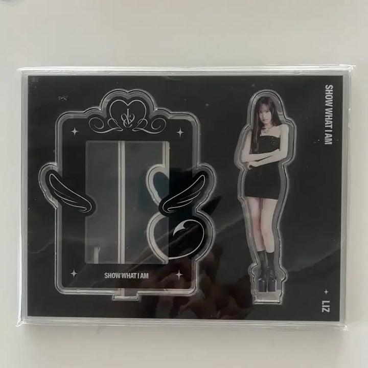 [BUNJANG] IVE Concert MD Rei Acrylic Photo Stand Set (Sealed) / [당일배송] 아이브 콘서트 엠디 리즈 아크릴 포토 스탠드 세트 미개봉 양도