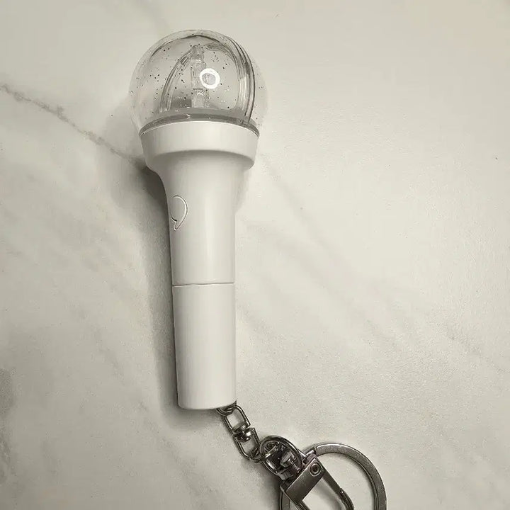 [BUNJANG] IVE Mini Bong Lightstick Keyring / 아이브 미니 응원봉 키링 아이해봉 키링