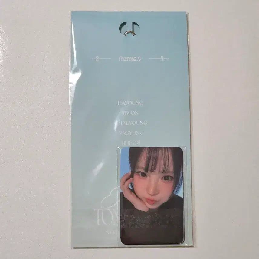 [BUNJANG] fromis_9 Concert VIP Kit Photocard Holder &amp; Photocard Set / 프로미스나인 콘서트 vip 키트 포카홀더 &amp; 포카 세트