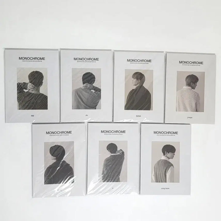 [BUNJANG] BTS Monochrome Postcard Book Photobook Bundle Set (Sealed) / 미개봉 일괄) 모노크롬 엽서북 포토북 방탄 monochrome