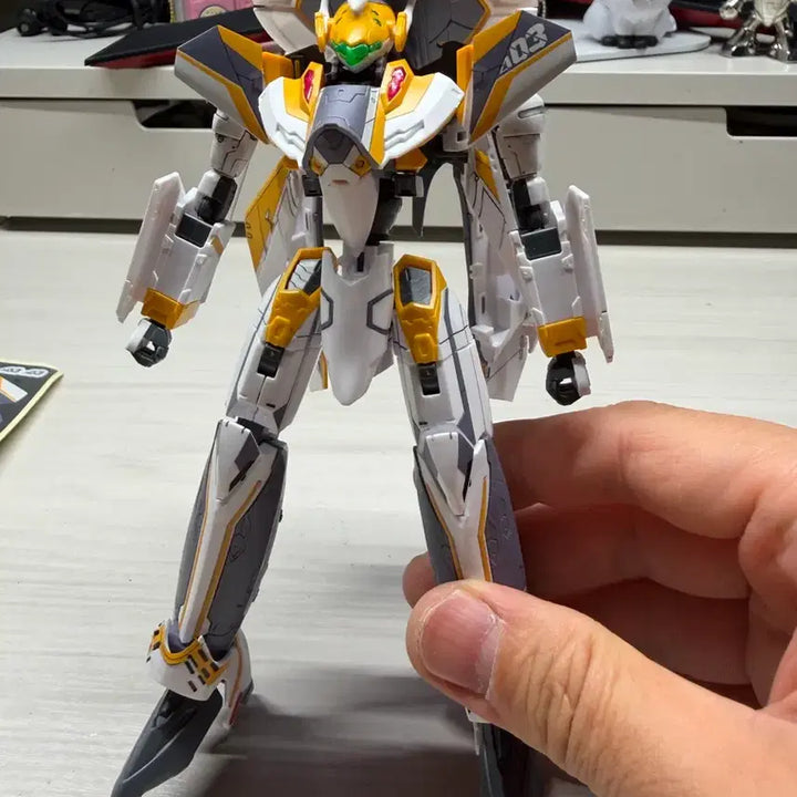 [BUNJANG] HG VF-31E Siegfried (Chuck Mustang&