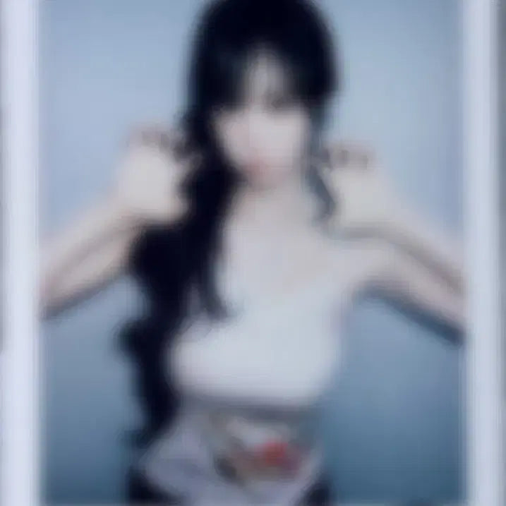[BUNJANG] TripleS Kim Na-kyung Signed Polaroid / 트리플에스 김나경 사인폴라로이드