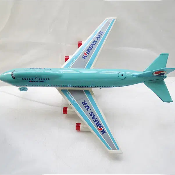 [BUNJANG] Korean Air Boeing 747 Jumbo Airplane Model (45cm x 38cm) / 돈키호테 대한항공 45cm X 38cm 대형 보잉747 점보 비행기