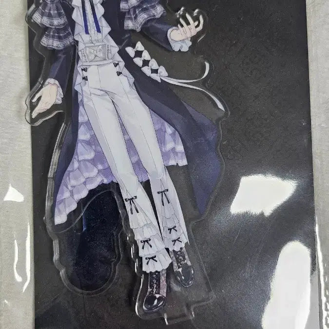 [BUNJANG] Nijisanji Milan Kestrel Halloween Gothic Night Acrylic Stand / 니지산지 밀란 케스트렐 고딕 나이트 할로윈 아크릴 스탠드