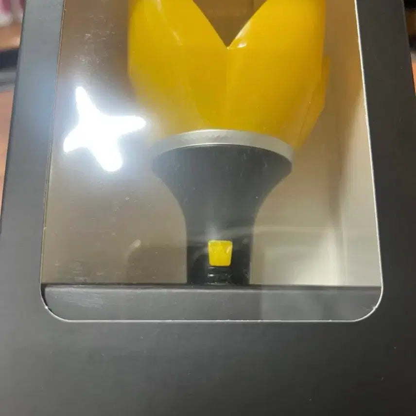 [BUNJANG] BIGBANG Official Light Stick Ver. 4 / 빅뱅 응원봉 버전4 2025