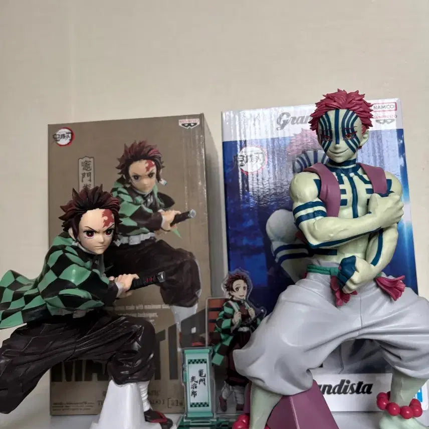 [BUNJANG] Demon Slayer Tanjiro Akaza Maxetic Figure &amp; Acrylic Bundle Set / (일괄 택포3.2)귀멸의 칼날 탄지로 아카자 맥시매틱 피규어&amp;아크릴 팝니다