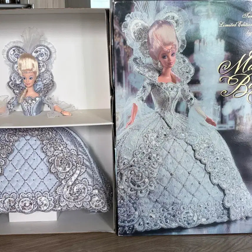 [BUNJANG] Madame du Barbie Limited Edition Silver Dress by Bob Mackie (1997) / 마담 바비 실버 드레스 리미티드 에디션