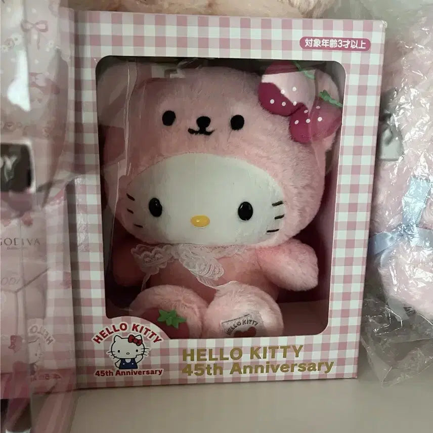 [BUNJANG] Sanrio Hello Kitty 45th Anniversary Ichigo Bear Plush / 키티 45주년 이치고베어 인형