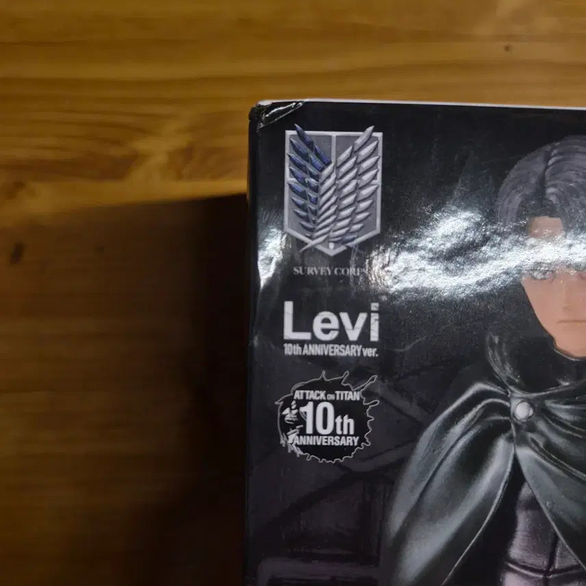 [BUNJANG] Attack on Titan Levi 10th Anniversary Special Edition Figure / 진격의 거인 리바이 10주년 기념 스페셜 피규어