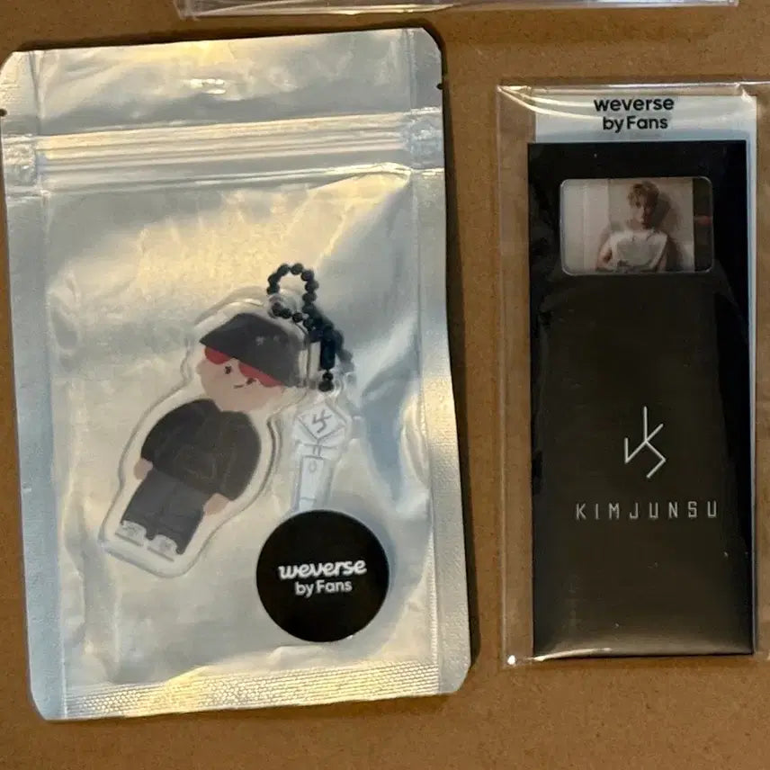 [BUNJANG] Kim Junsu Weverse Pop-up Acrylic Keyring + Film Bookmark Set / 김준수 위버스 팝업 굿즈 키링 + 필름 북마크
