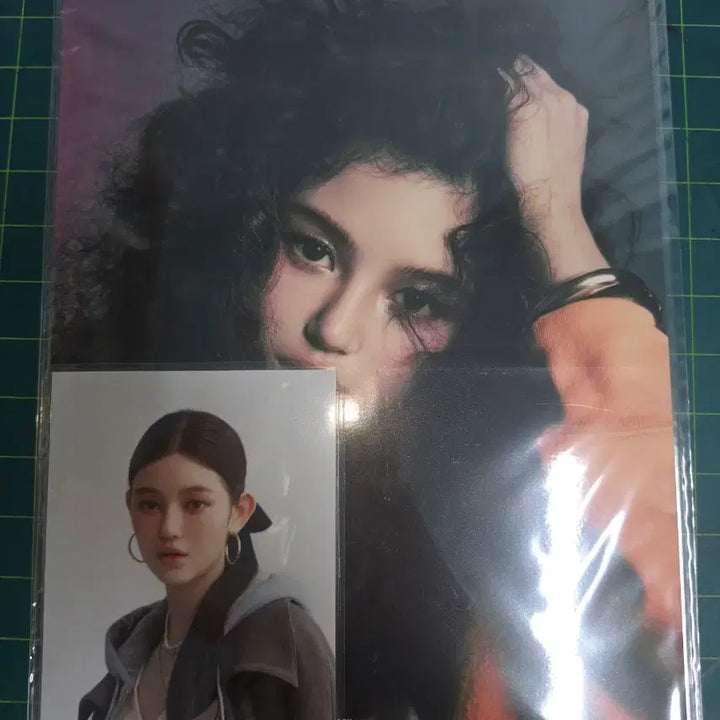 [BUNJANG] NewJeans Bookmark / 뉴진스 책받침