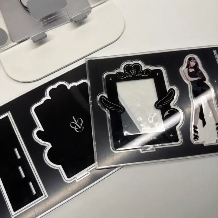[BUNJANG] IVE Jang Wonyoung Acrylic Stand / SHOW WHAT I AM 아크릴스탠드 (장원영)