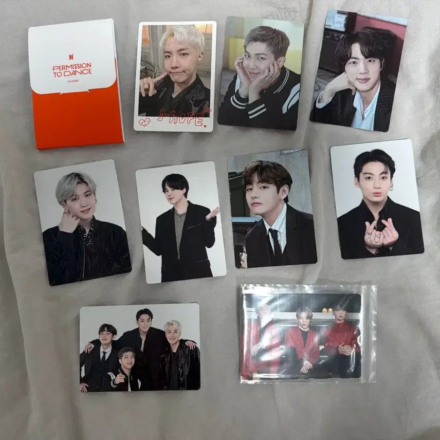 [BUNJANG] BTS Permission to Dance Concert Photocard Map of the Soul ONE Concert Bundle Set / 방탄 퍼미션투댄스 콘서트 랜덤포카 맵오브더 소울 원 콘서트 포카