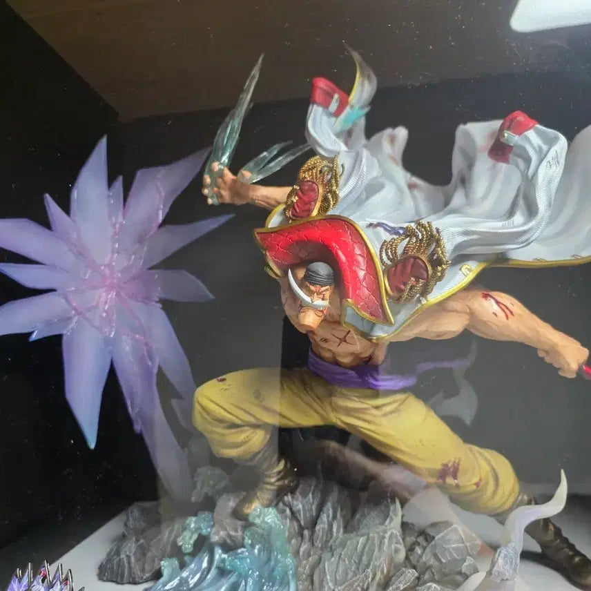 [BUNJANG] Whitebeard Resin Figurine / 흰수염레진