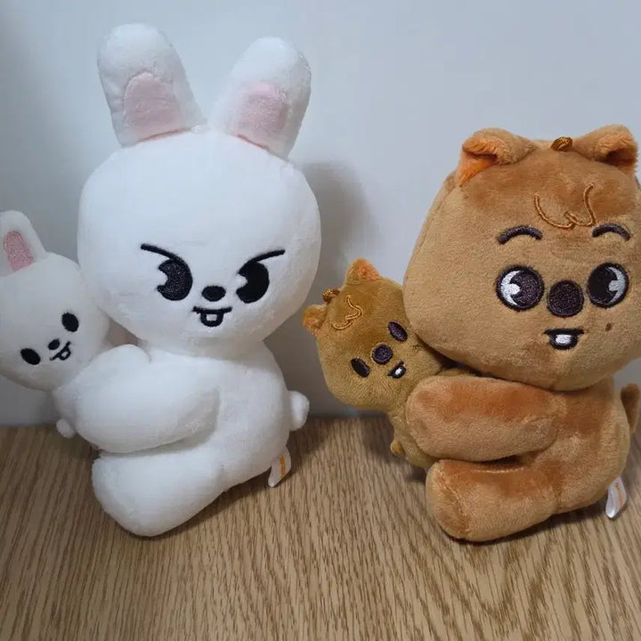 [BUNJANG] Stray Kids SKZOO Magnet Plush Set (Leebit, Han Quokka) - Celebrate Version / 스키주 마그넷 풀러쉬 세트(리빗, 한쿼카)