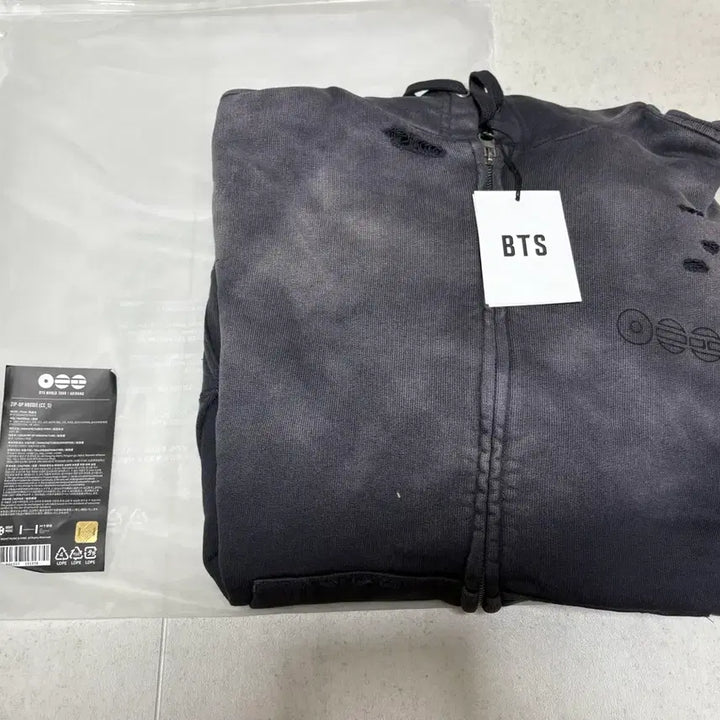 [BUNJANG] BTS Arirang Hoodie Charcoal S / 방탄 아리랑 굿즈 후드 집업 차콜 S size 미사용 양도