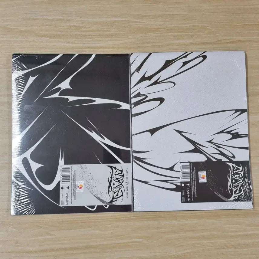 [BUNJANG] Taemin Eternal Photobook Album 2 Versions Bundle Set (Sealed) / 태민 이터널 포토북 미개봉 앨범 2종 일괄