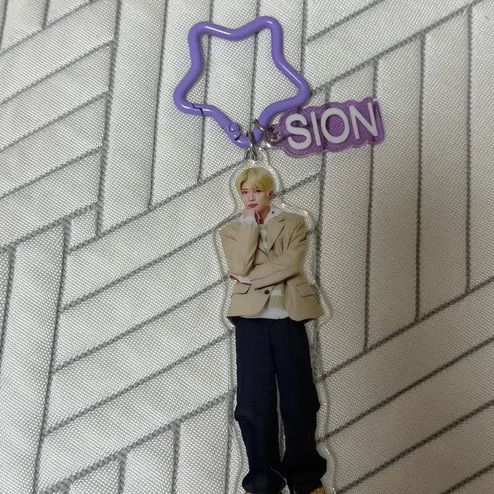 [BUNJANG] NCT WISH Japan Tour Acrylic Keyring Sion / 엔시티위시 일본투어 아크릴키링 일투 시온 오시온