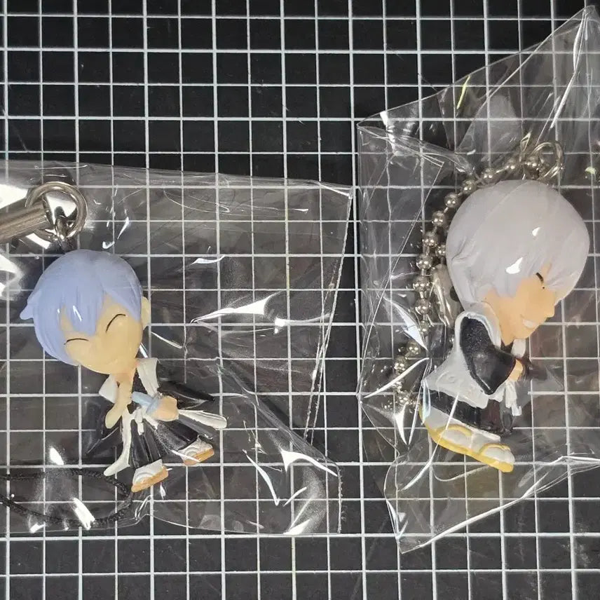 [BUNJANG] Bleach 2-Piece Keychain Strap Figure Set / [일괄] 블리치 긴 고전 키링 스트랩 피규어 2종 세트