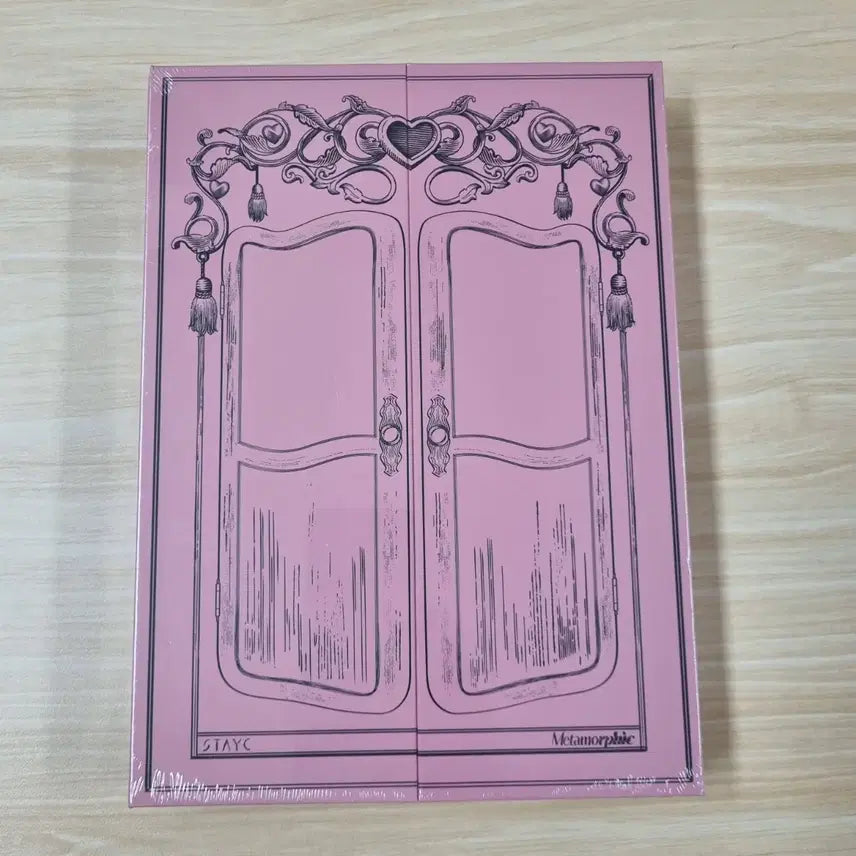 [BUNJANG] STAYC Metamorph 1st Album Sealed / 스테이씨 STAYC 메타모르피 메타모르피크 미개봉 앨범