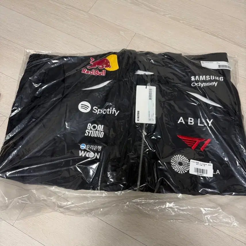 [BUNJANG] T1 2026 LCK Uniform Jacket Black L Ver. 2 (New) / T1 2026 LCK 유니폼 자켓L 블랙 ver2(새상품)