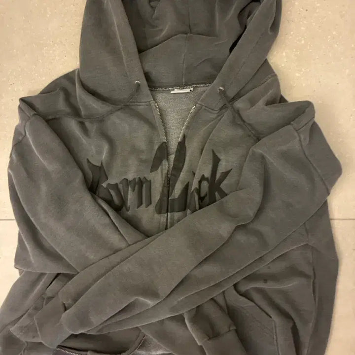 [BUNJANG] Qwer 2nd Anniversary Pop-Up Hoodie Zip-up Size 1 / qwer 2주년 팝업 후드집업 size1 [서비스 있음]