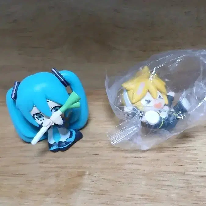 [BUNJANG] Vocaloid Hatsune Miku Hide and Seek Kagamine Len Kku-Dang Gacha Figure / 보컬로이드 하츠네 미쿠 숨바꼭질 카가미네 렌 꽈당 가챠 피규어 프세카