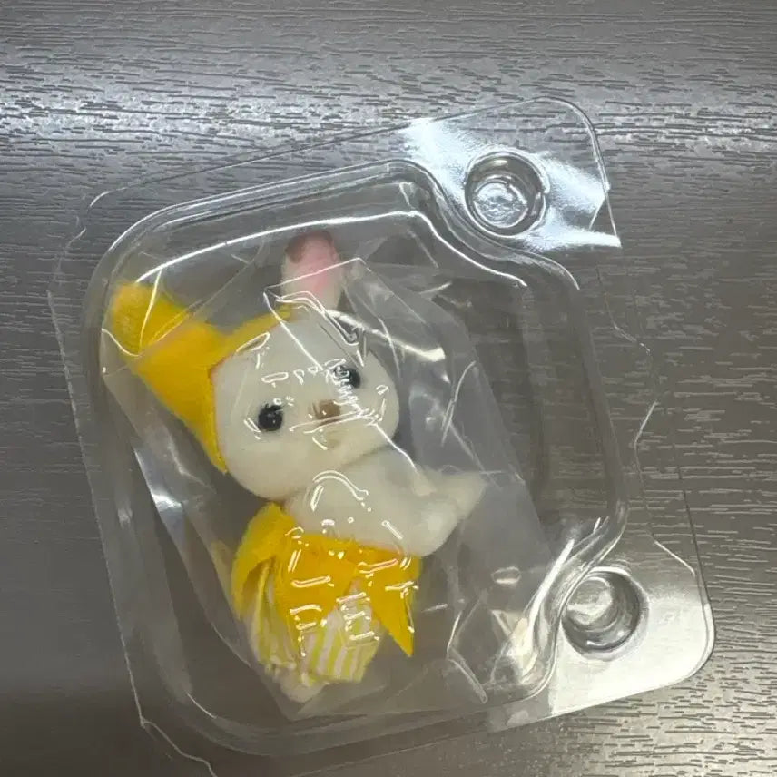 [BUNJANG] Epoch Sylvanian Families Baby Chocolate Rabbit Banana Fruit Party Set (Sealed) / (미개봉)실바니안 과일파티 아기 초콜릿 토끼 바나나