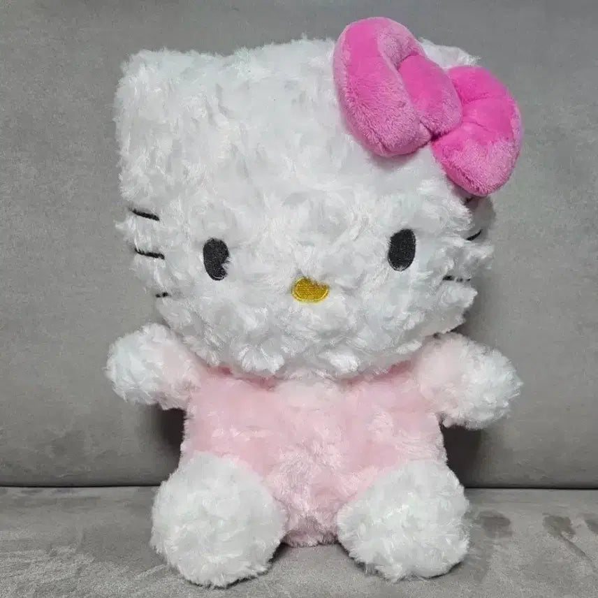 [BUNJANG] Sanrio Hello Kitty Medium Plush Doll (25cm) / 정품 산리오 헬로키티 똥글똥글 25cm 중형 인형