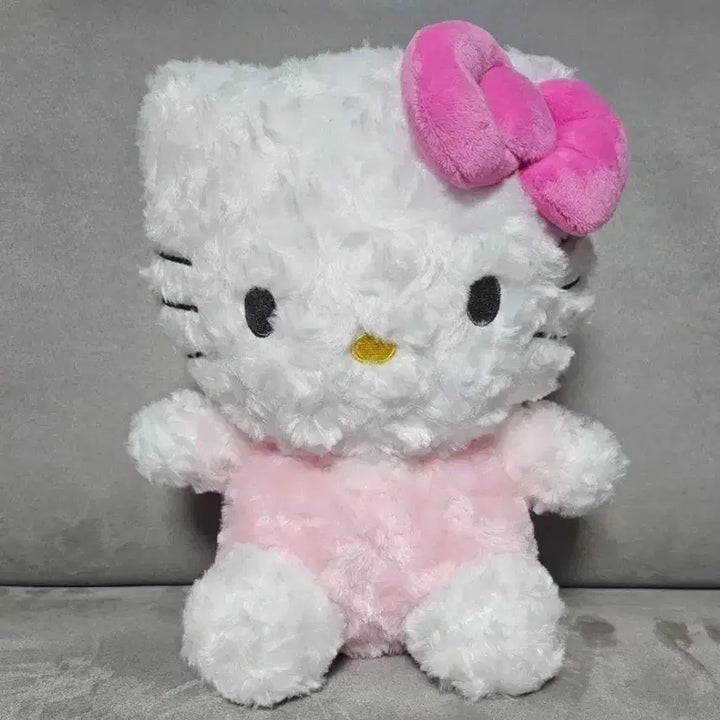 [BUNJANG] Sanrio Hello Kitty Medium Plush Doll (25cm) / 정품 산리오 헬로키티 똥글똥글 25cm 중형 인형